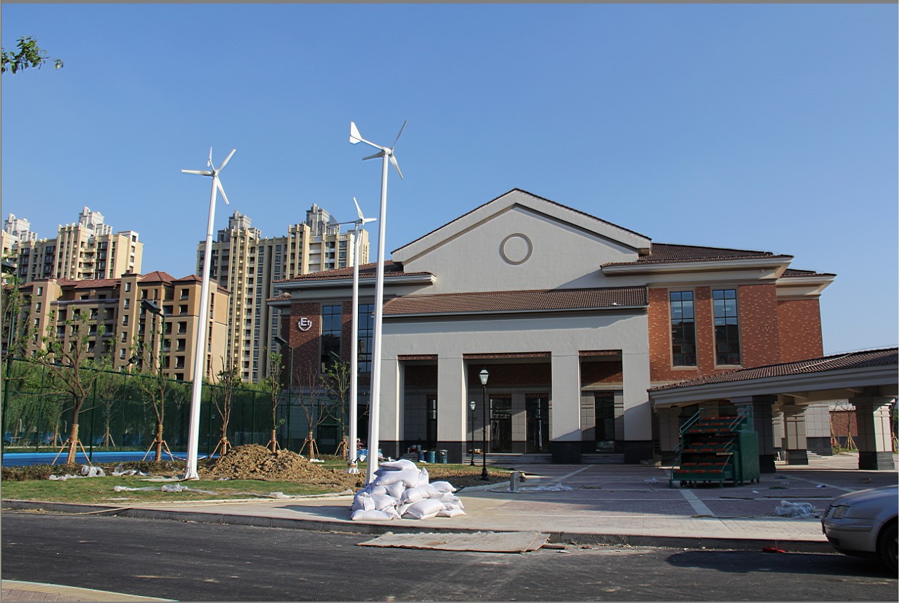 太陽能風力發電儲能電池現場